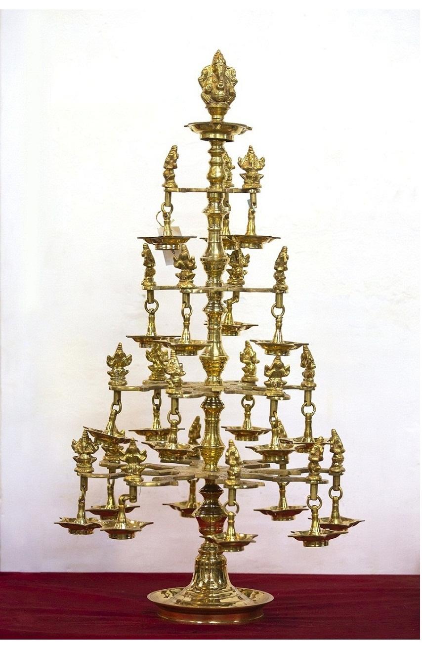 "Nachiarkoil Lamps" - popularly known as  "Nachiarkoil Kuthuvilakku"
